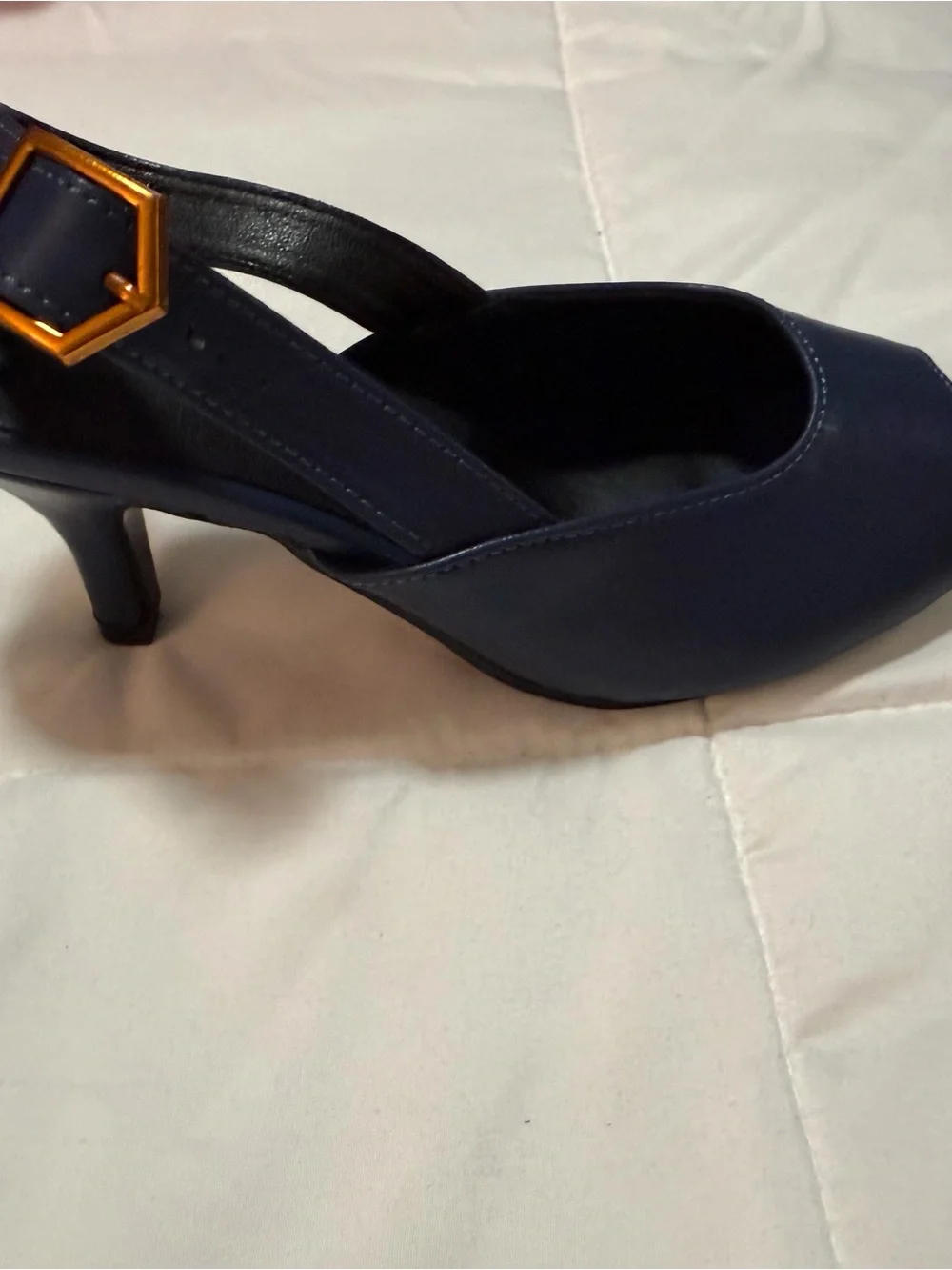 Source Unknown Navy Open-Toe Slingback Heels with Gold Buckle